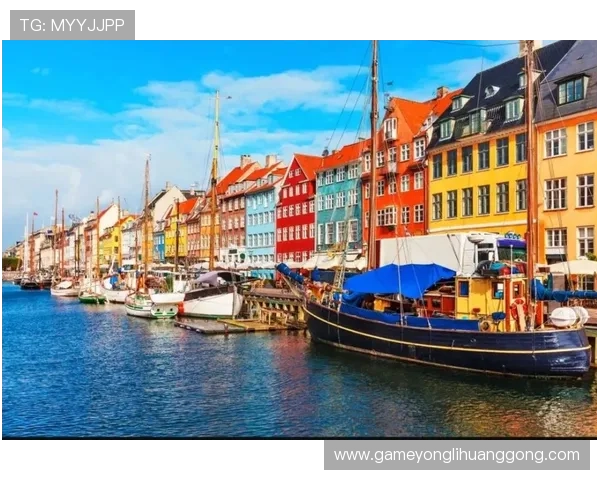 澳门威尼斯人广告引人注目，彰显澳门旅游新地标的奢华与精彩