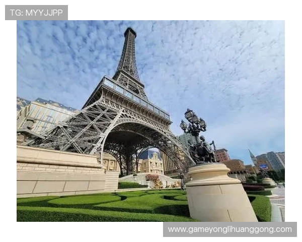 澳门巴黎人埃菲尔铁塔：在澳门感受巴黎浪漫氛围的必访景点推荐